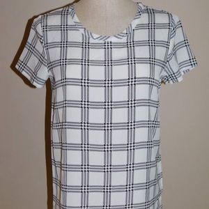 3/$25 Old Navy blouse two different patterns